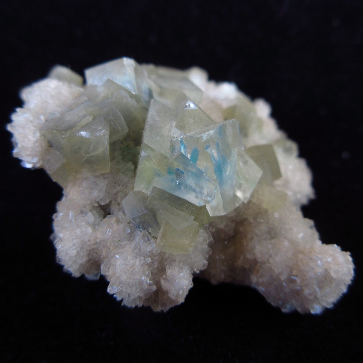 Pentagonite In Calcite On Heulandite