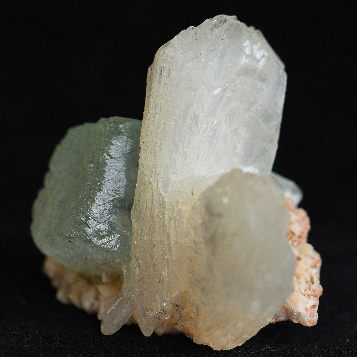 Apophyllite With Stilbite On Heulandite