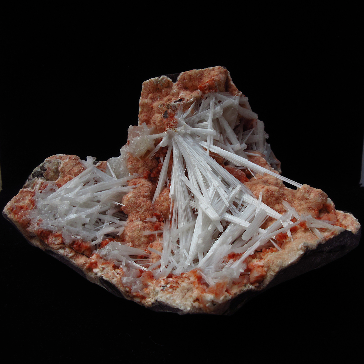 Scolecite On Heulandite