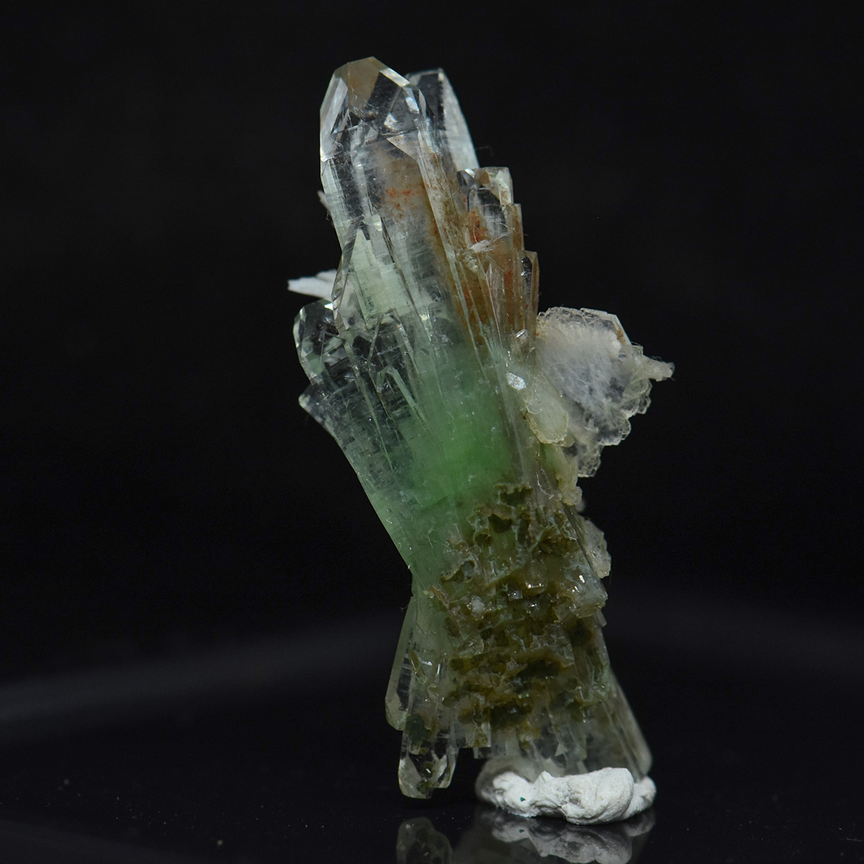 Apophyllite With Mordenite