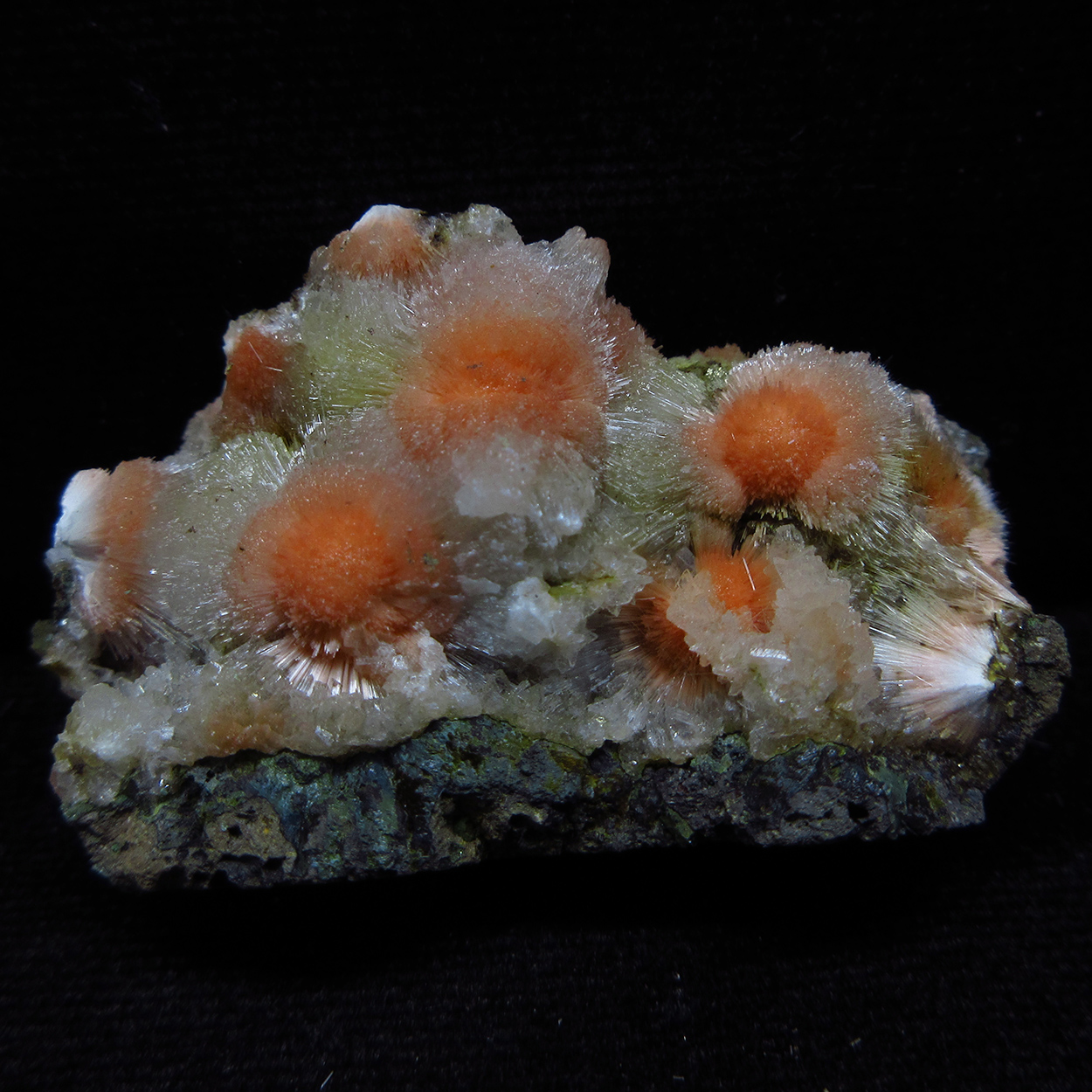 Mesolite On Heulandite  With Calcite