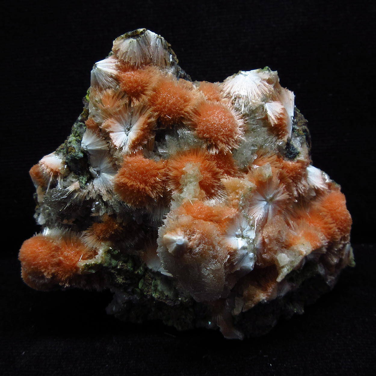 Mesolite On Heulandite  With Calcite