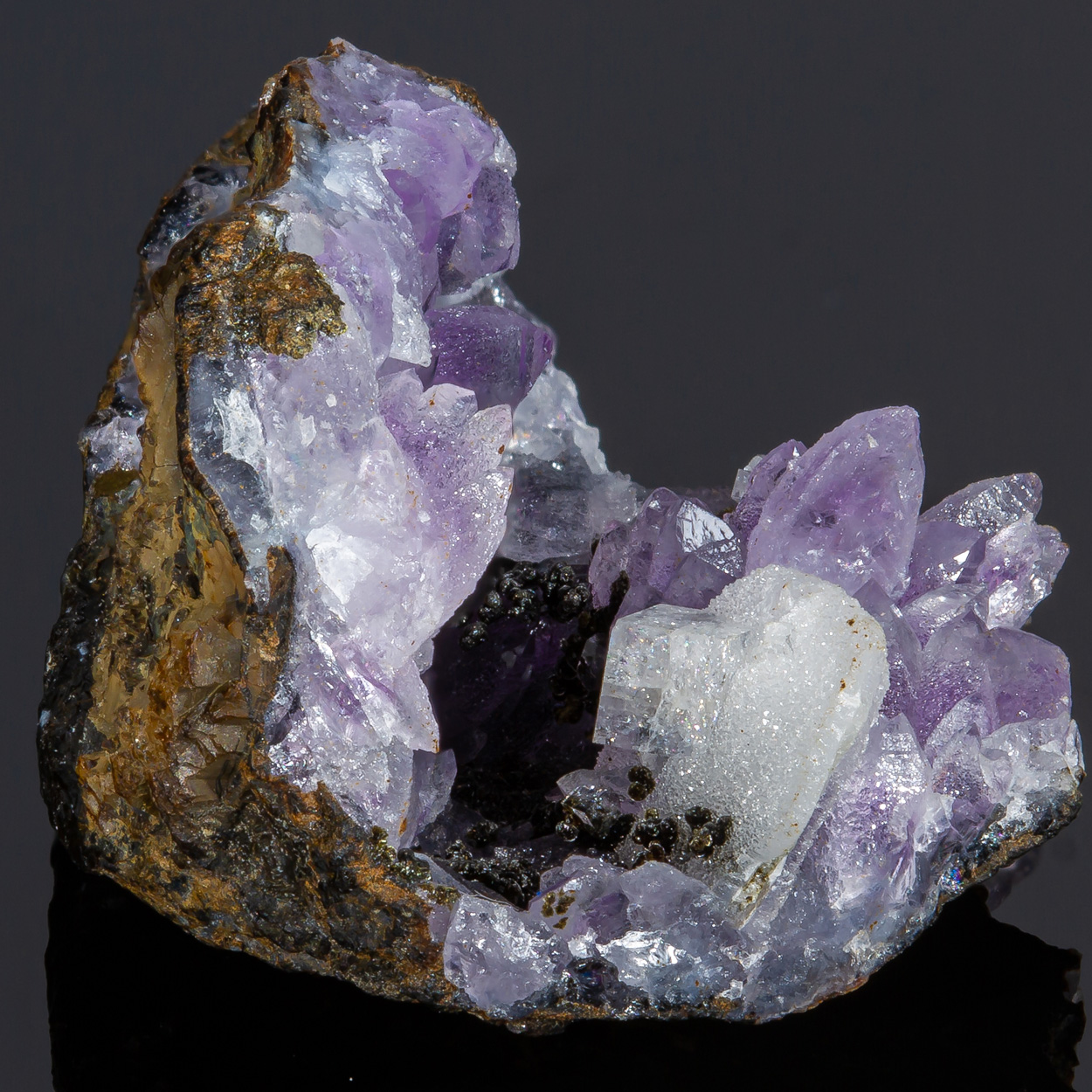 Amethyst Chabazite Smectite Group & Calcite