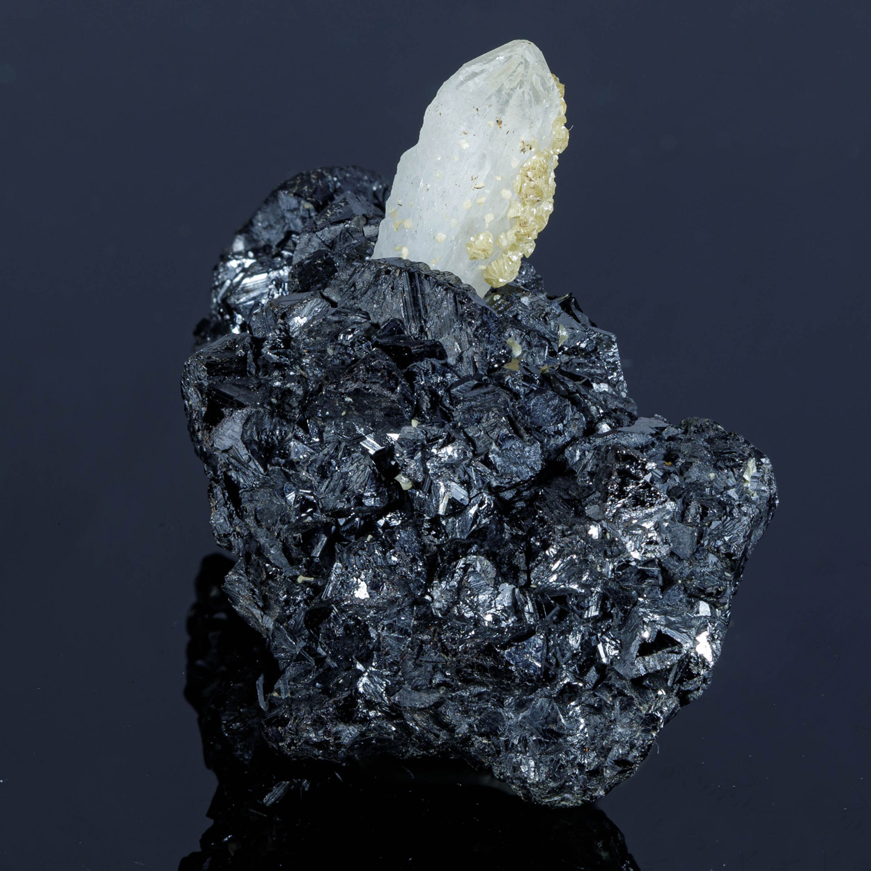 Quartz On Sphalerite