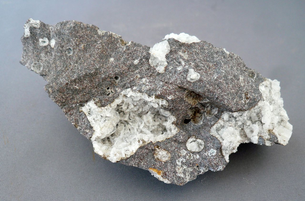 Lévyne & Chabazite