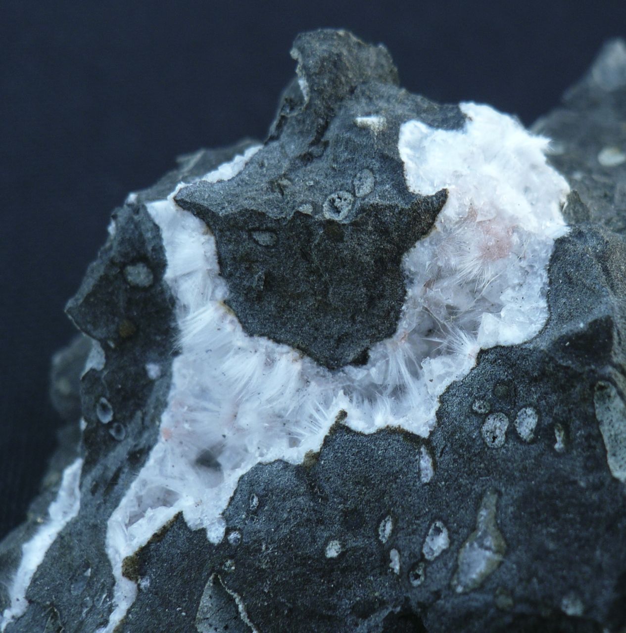 Mesolite Thomsonite & Chabazite