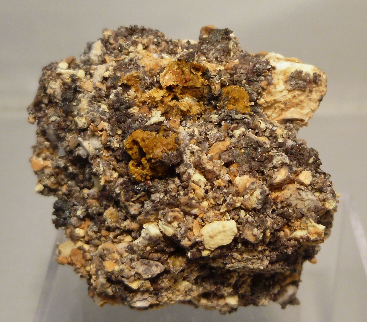 Esseneite