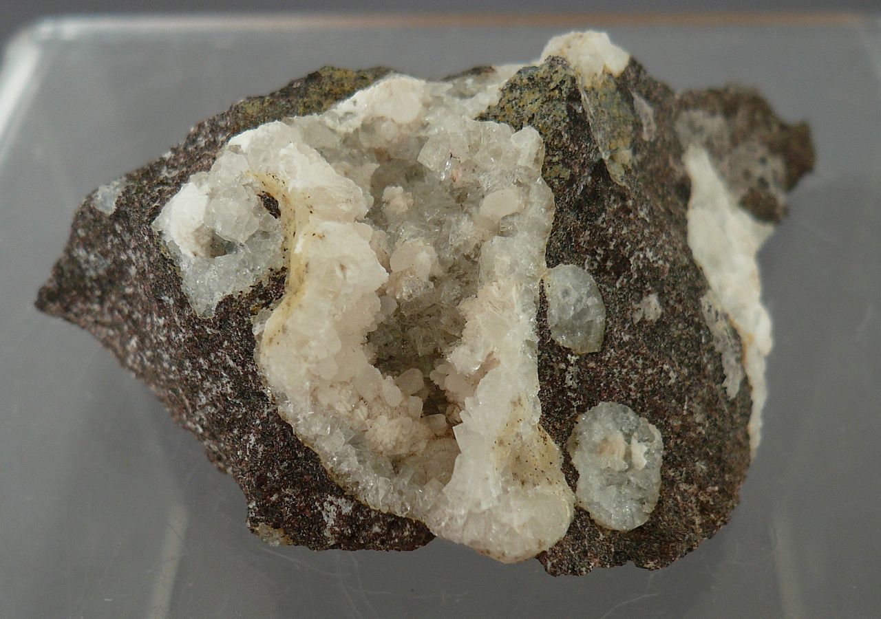 Gismondine Thomsonite & Chabazite