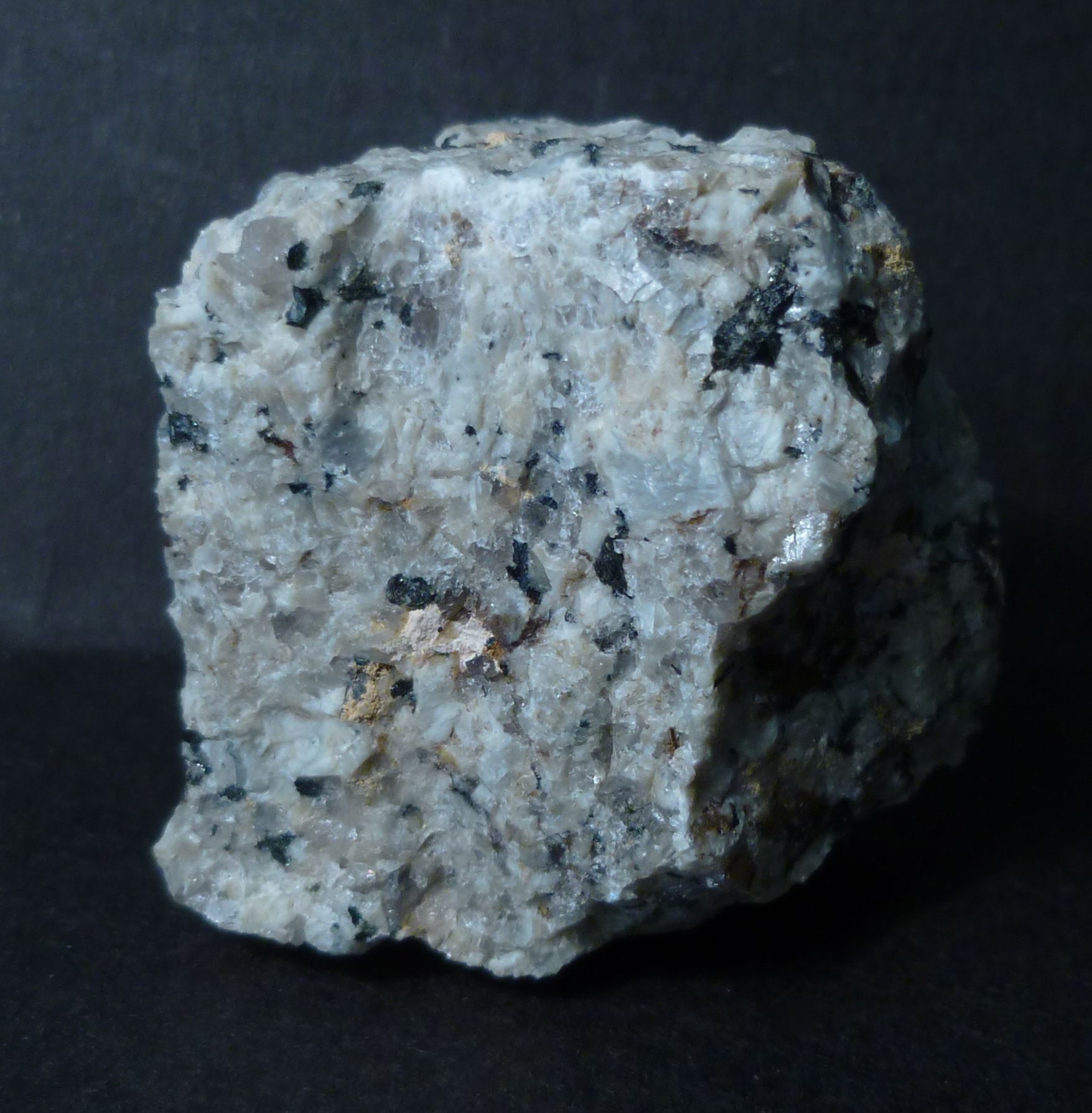 Janhaugite & Calcian Elpidite