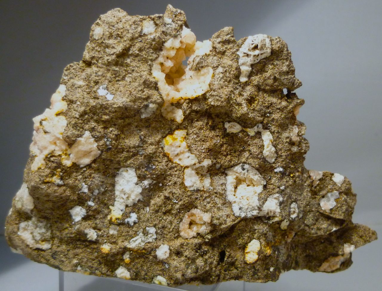 Lévyne Chabazite & Saponite