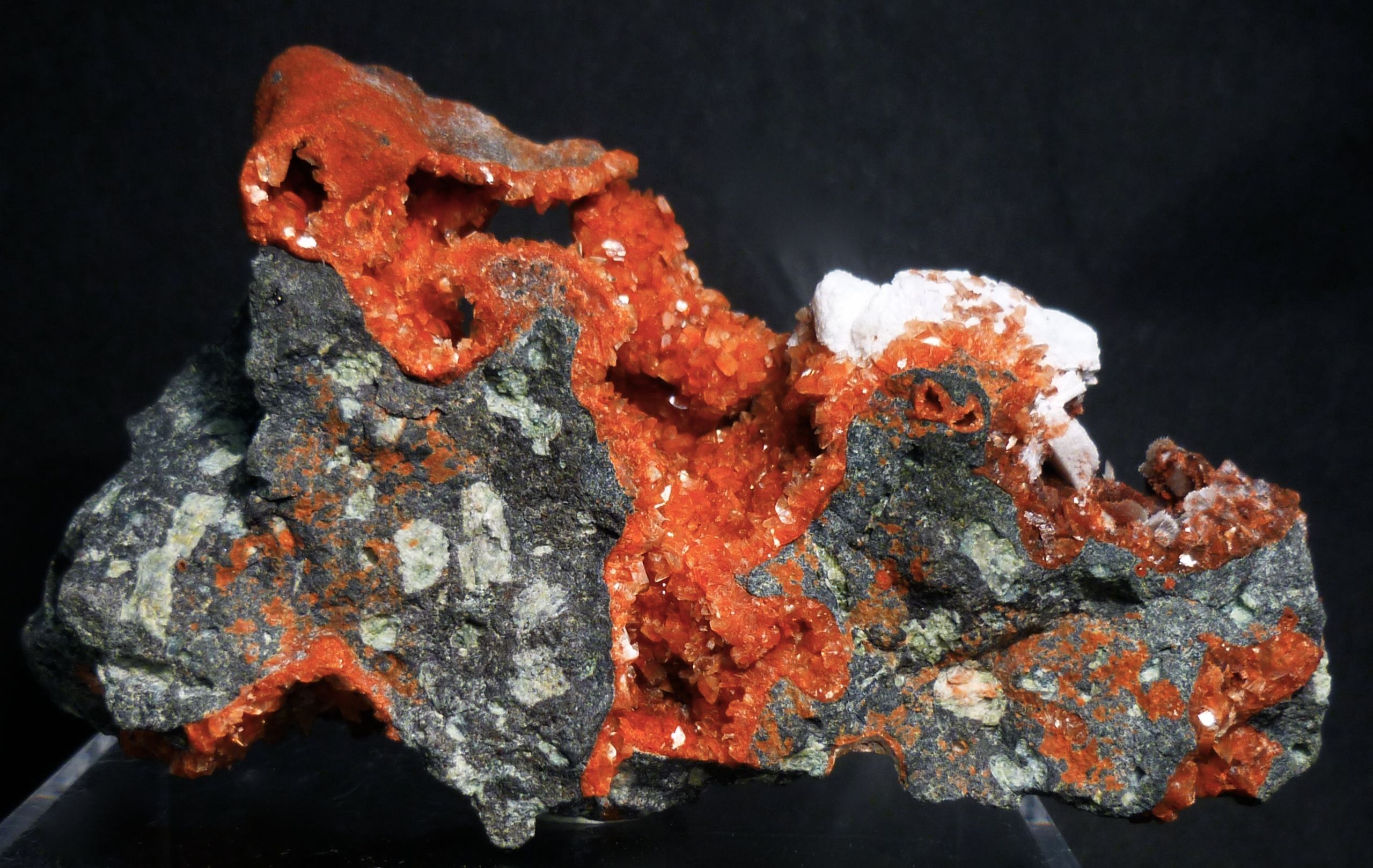 Heulandite & Calcite