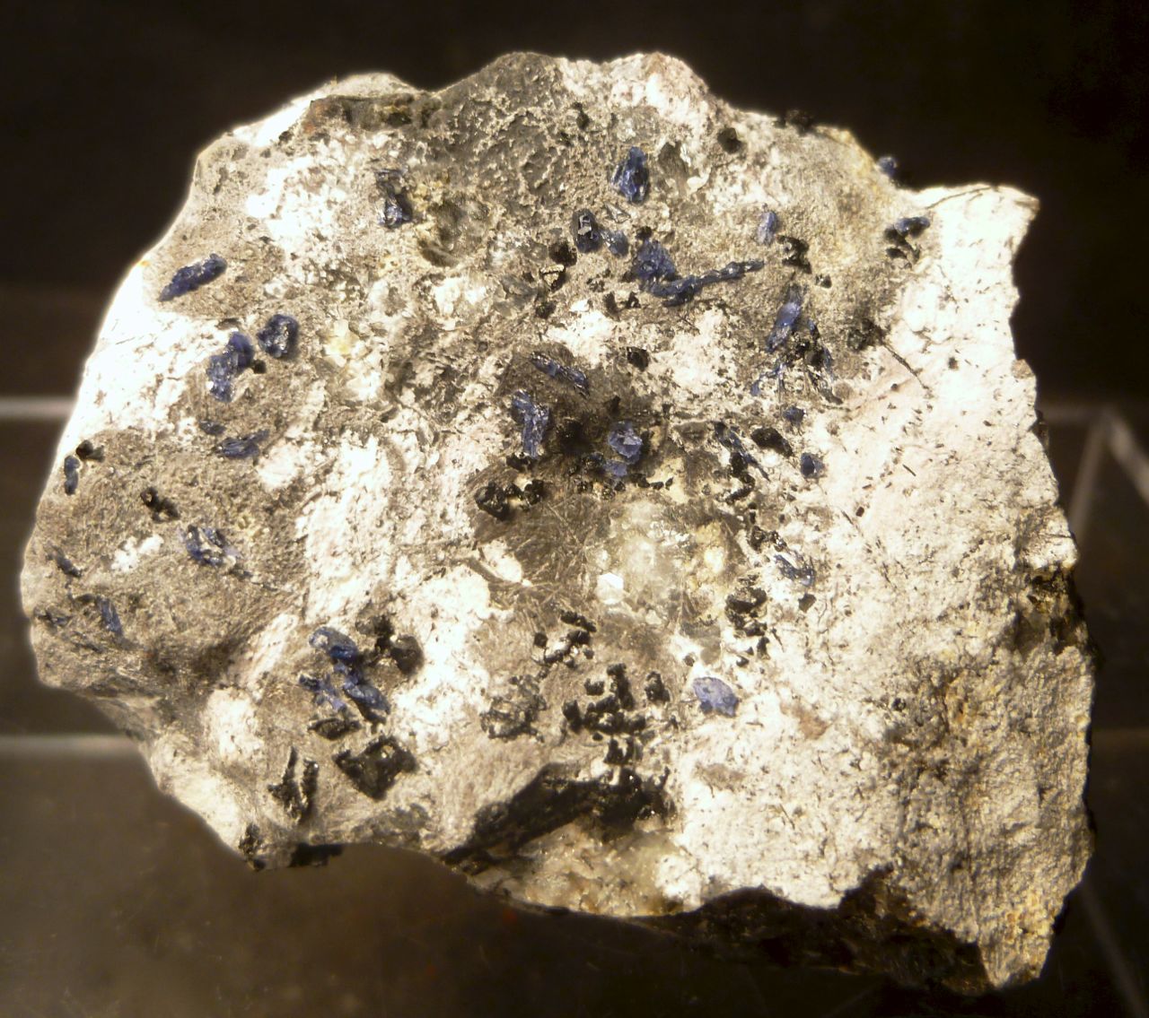 Sapphire Mullite & Spinel