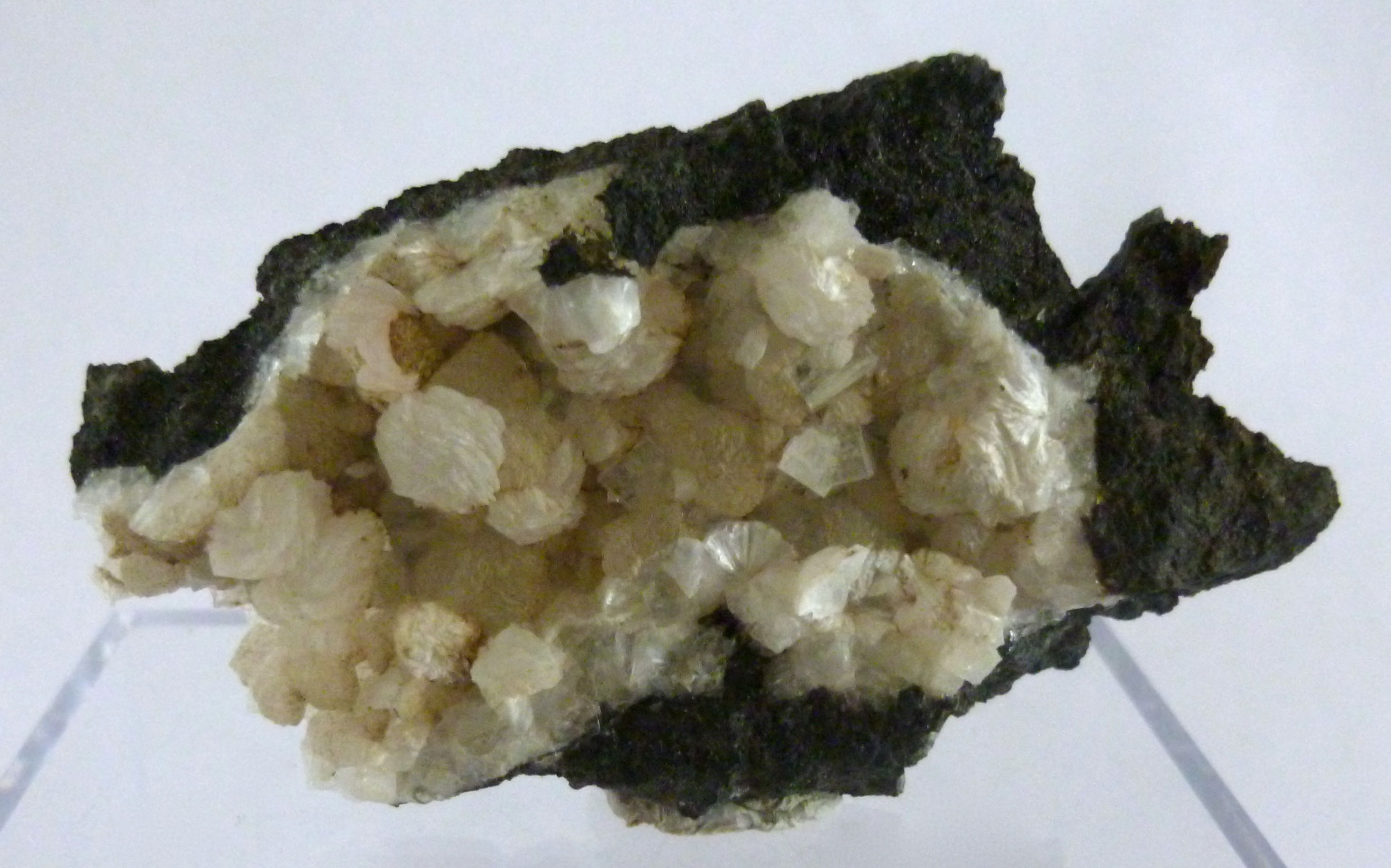 Gyrolite & Apophyllite