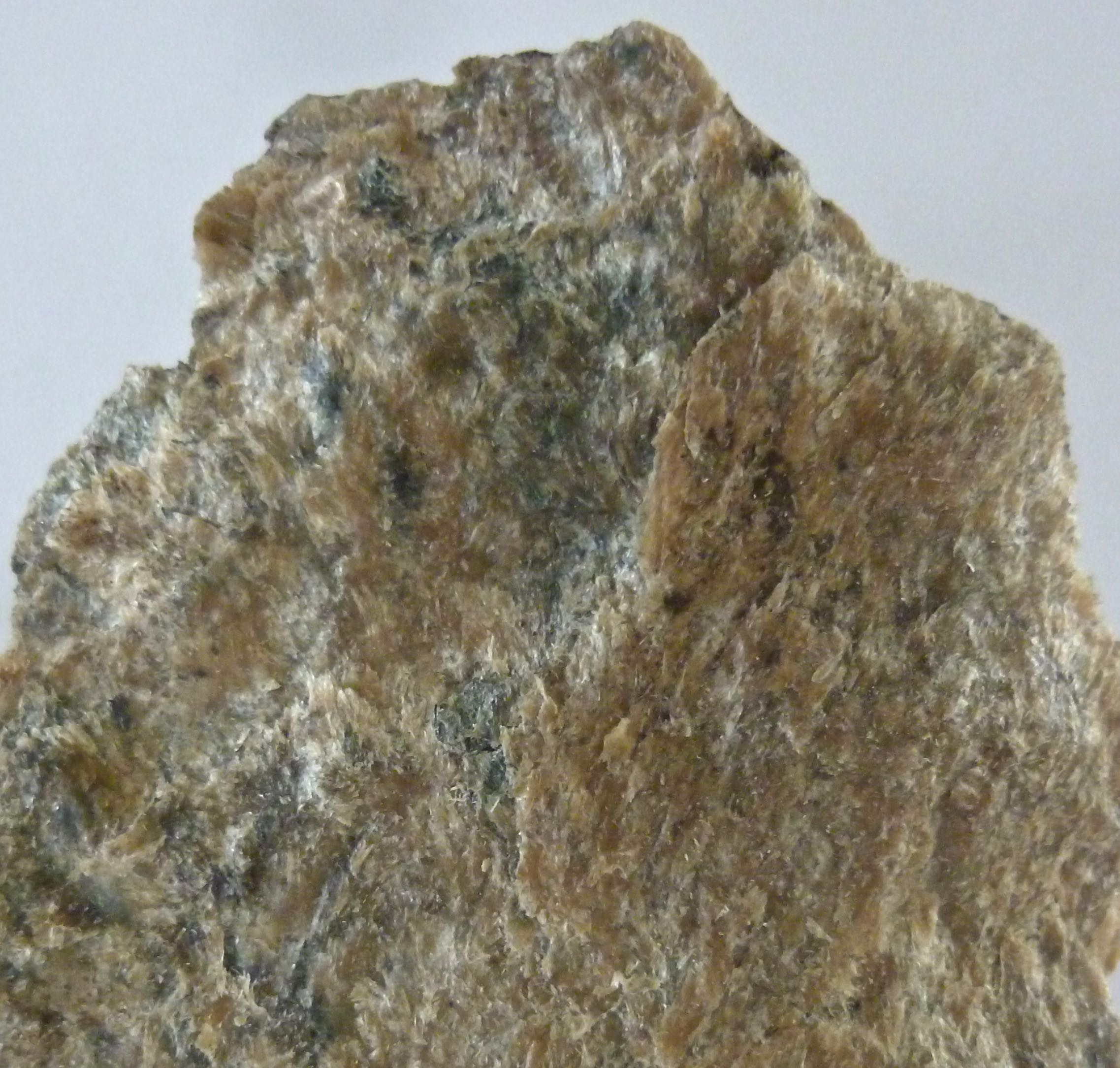 Yuksporite