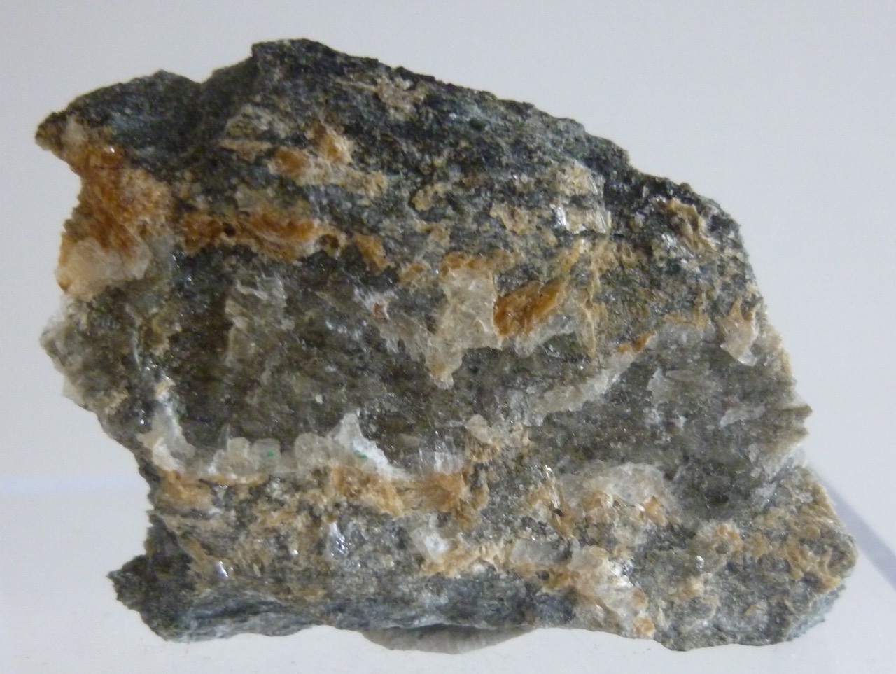 Pyroaurite