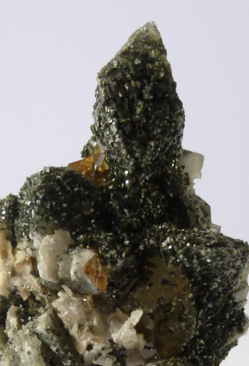 Titanite Chlorite Adularia & Calcite