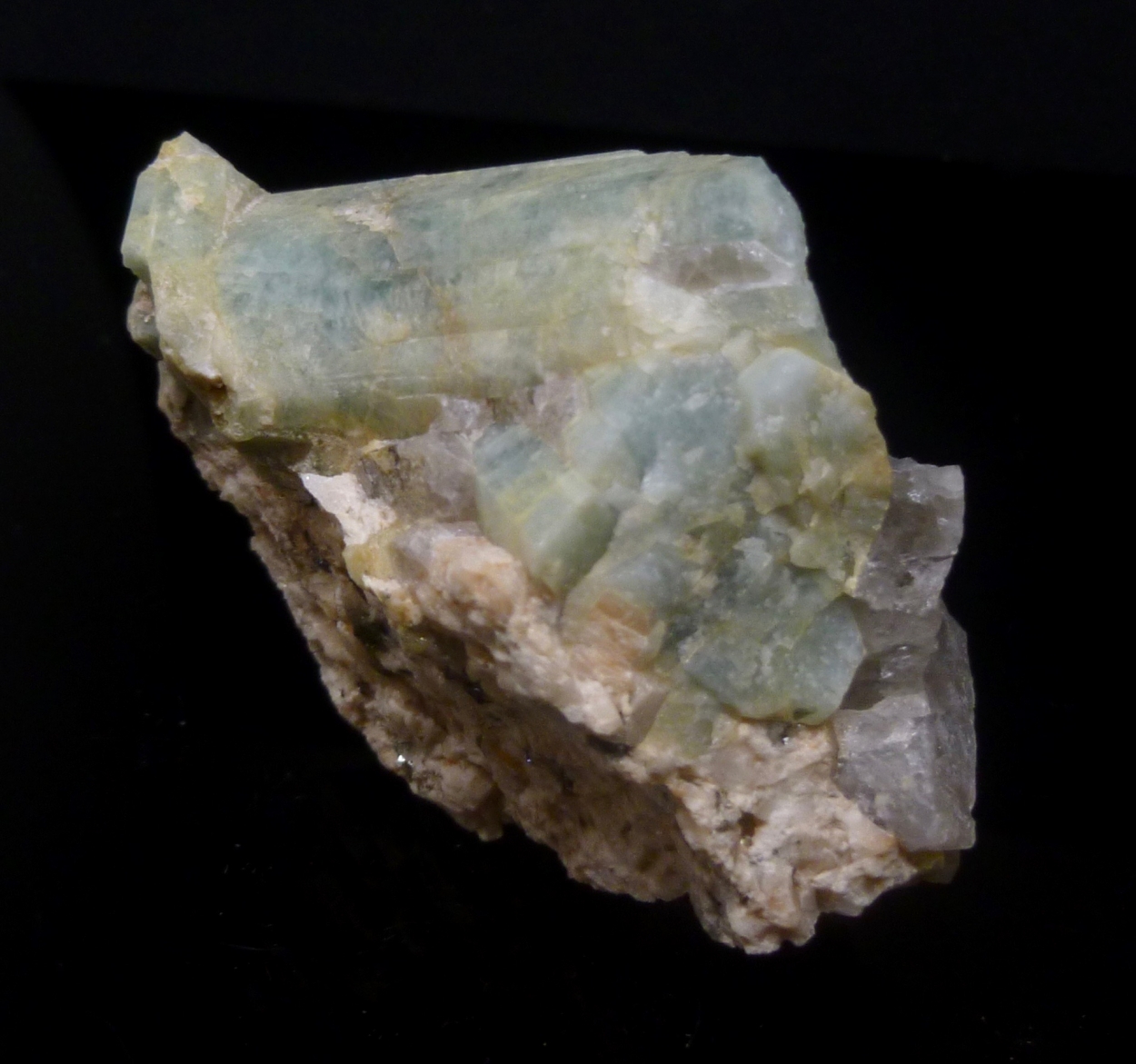 Beryl Var Aquamarine