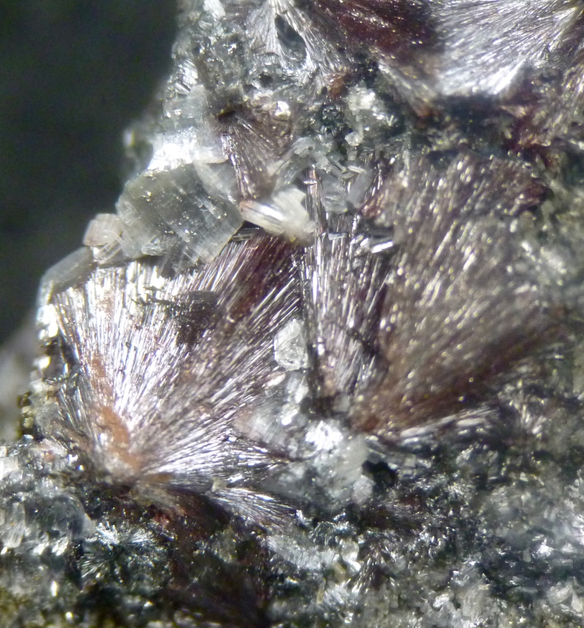 Kermesite Stibnite & Valentinite