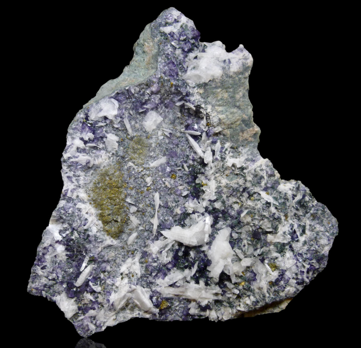 Fluorite Baryte Chalcopyrite & Chlorite