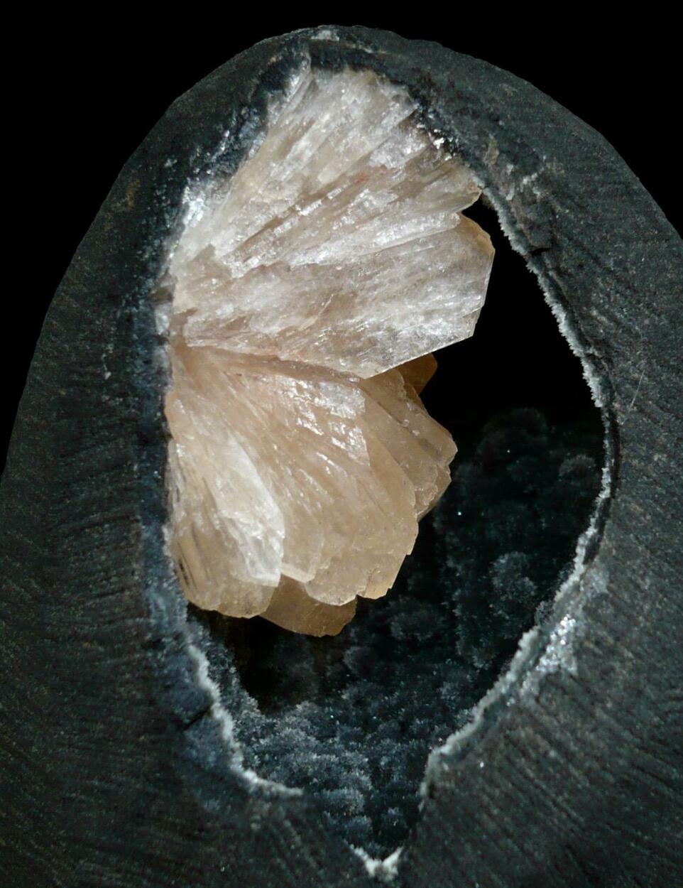 Stellerite & Chalcedony
