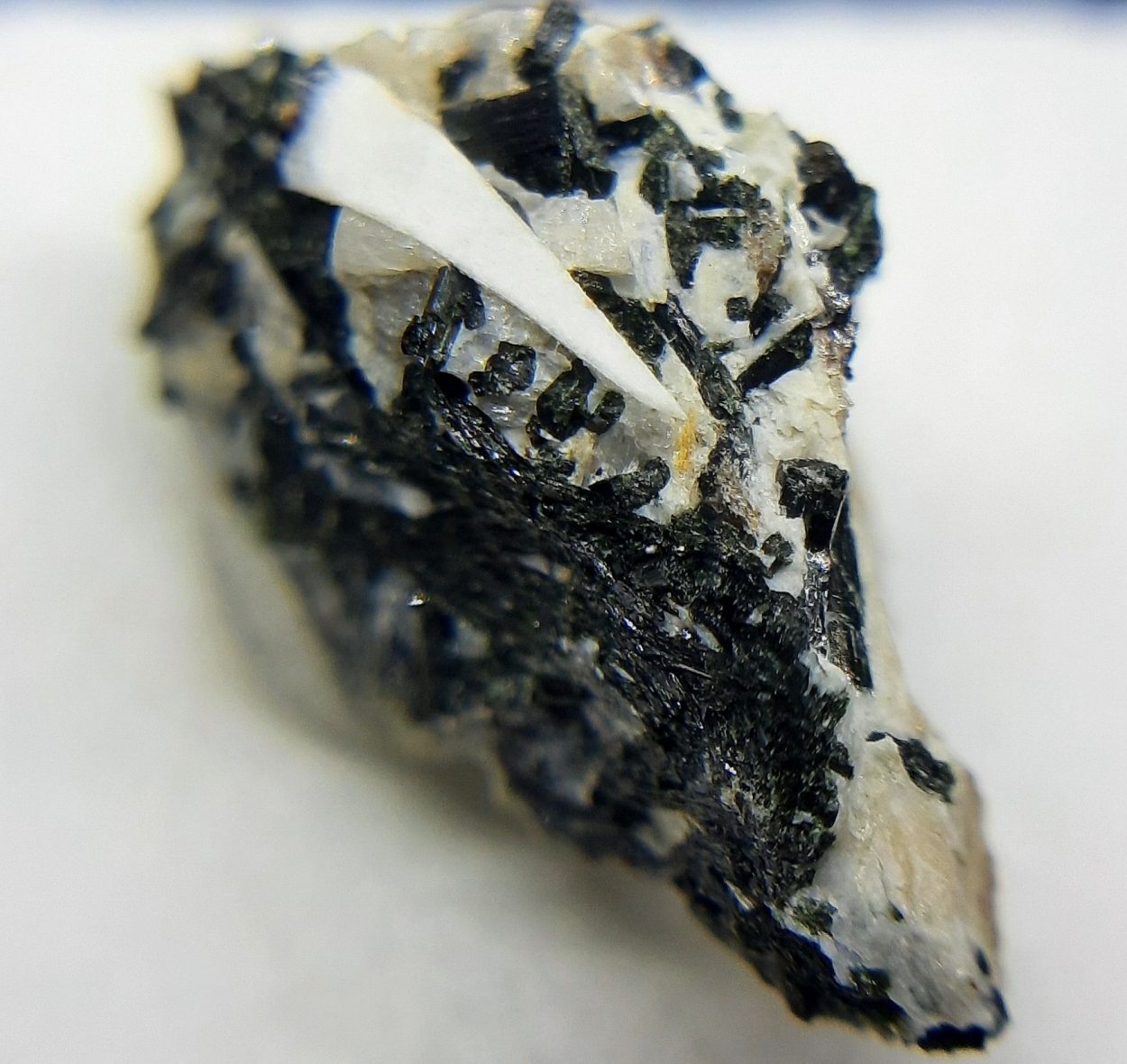 Nabalamprophyllite