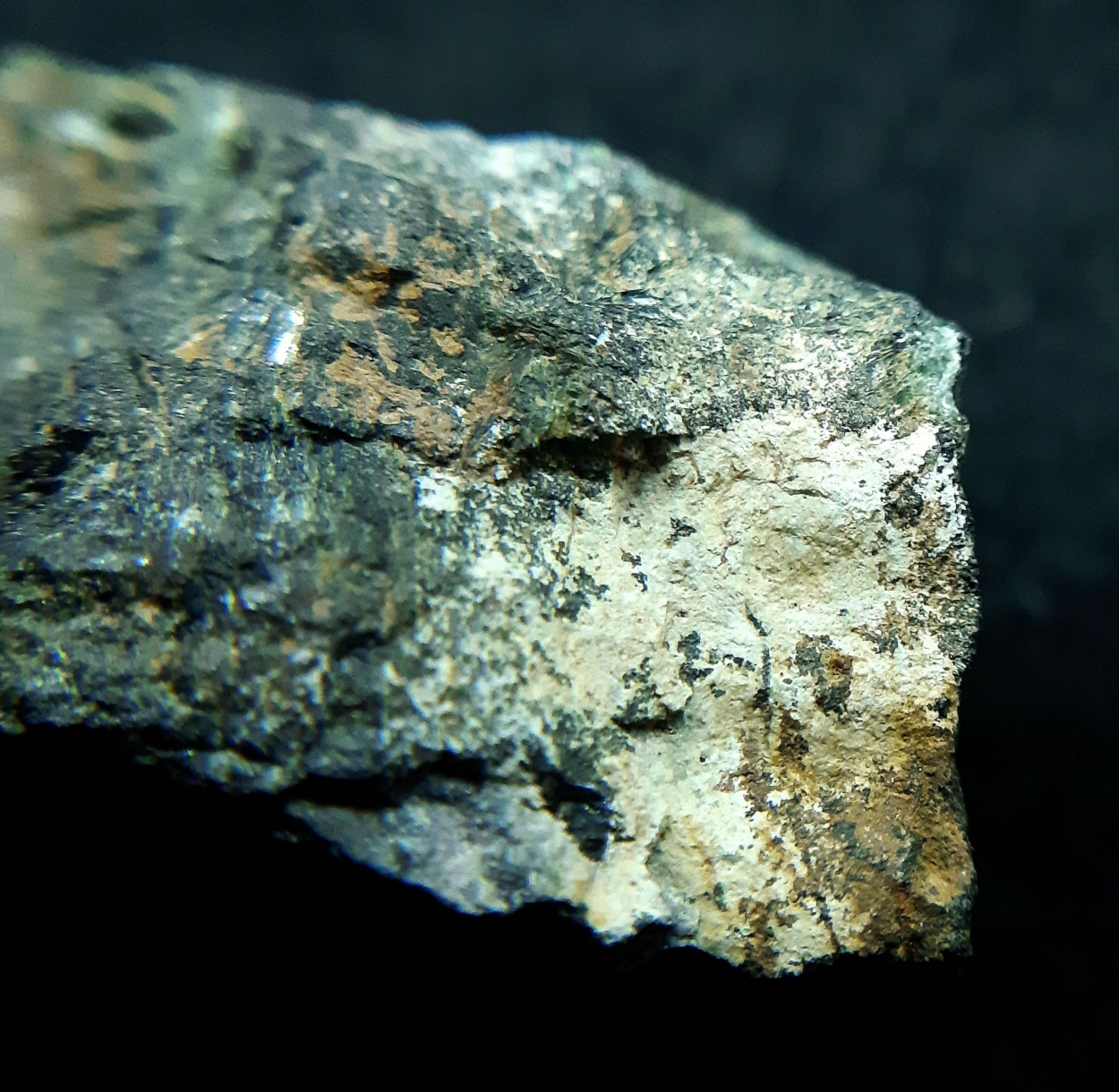 Håleniusite-(La) Cerite-(Ce) & Törnebohmite-(Ce)