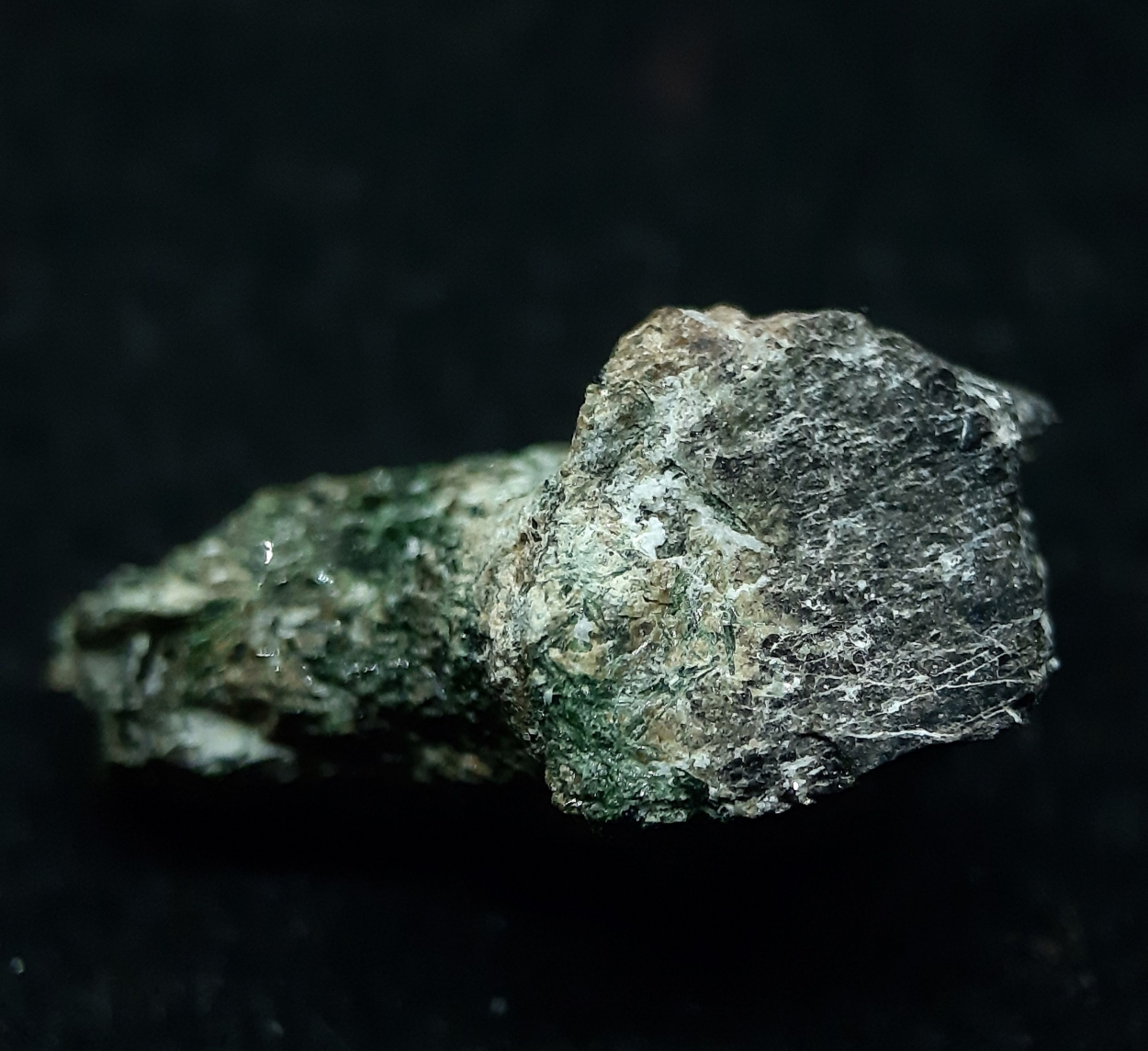 Megacyclite & Lomonosovite