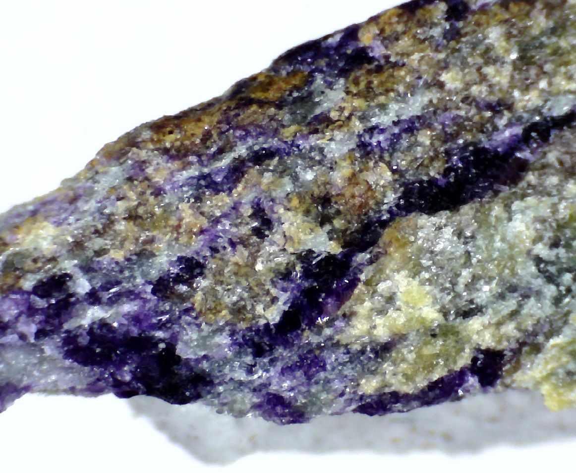 Huanghoite-(Ce) Bastnäsite-(Ce) & Fluorite