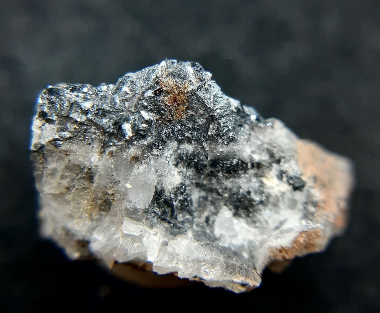 Gamagarite & Hematite