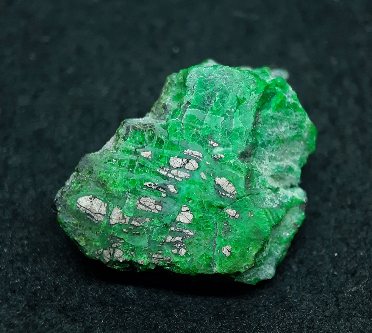 Krutovite & Falcondoite