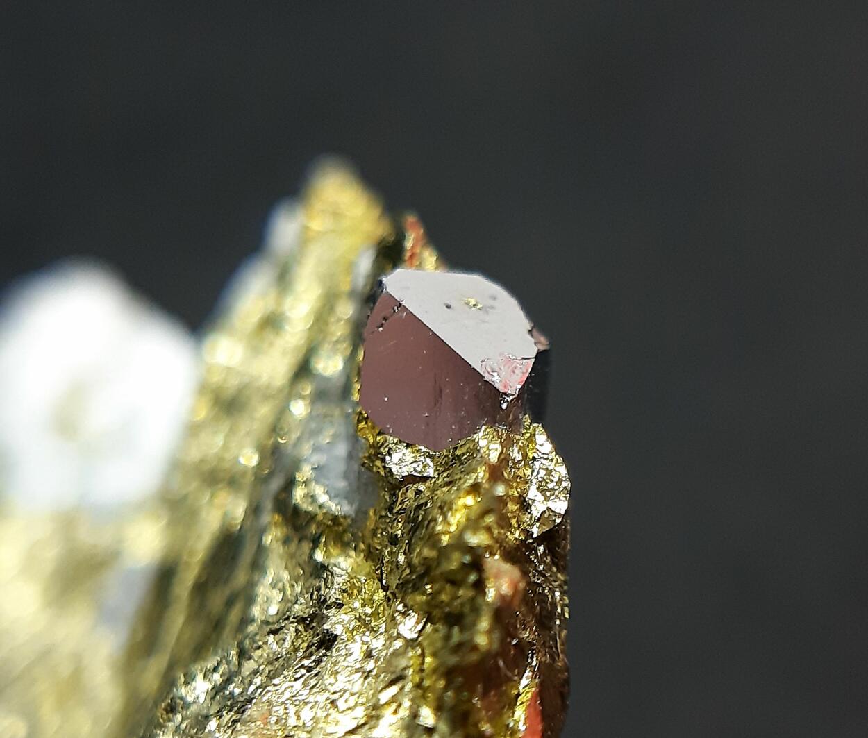 Cobaltite Chalcopyrite & Magnesite