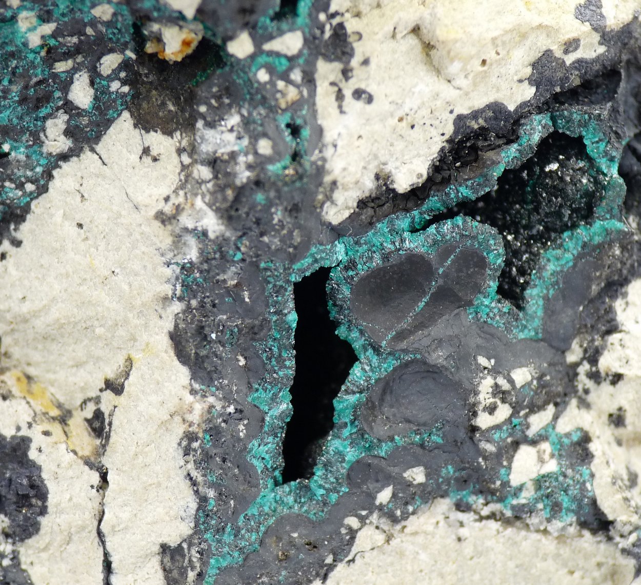 Dolomite Malachite & Heterogenite