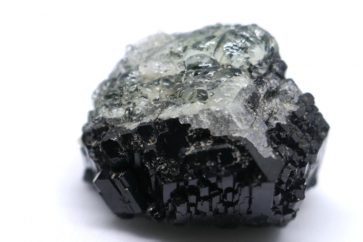 Hyalite On Schorl