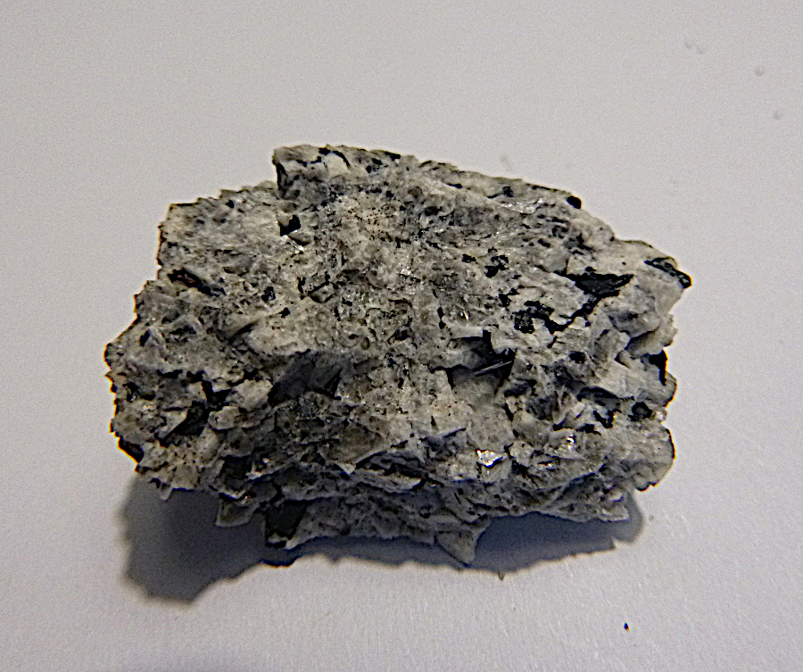 Aenigmatite