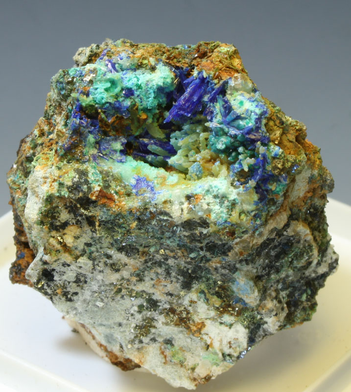 Linarite Quartz Devilline Cerussite Caledonite