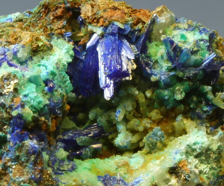 Linarite Quartz Devilline Cerussite Caledonite