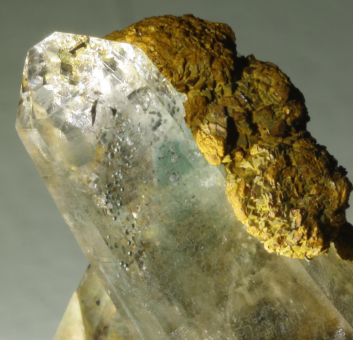 Quartz Siderite Chlorite & Limonite