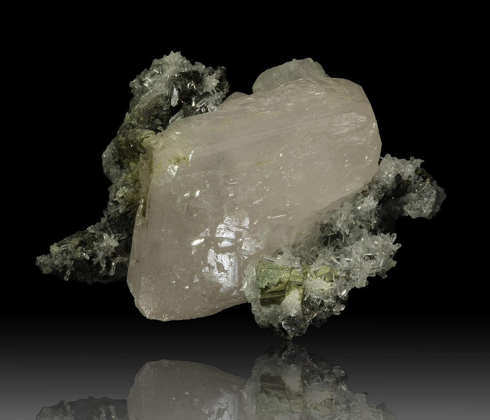 Manganoan Calcite Pyrite Sphalerite & Quartz