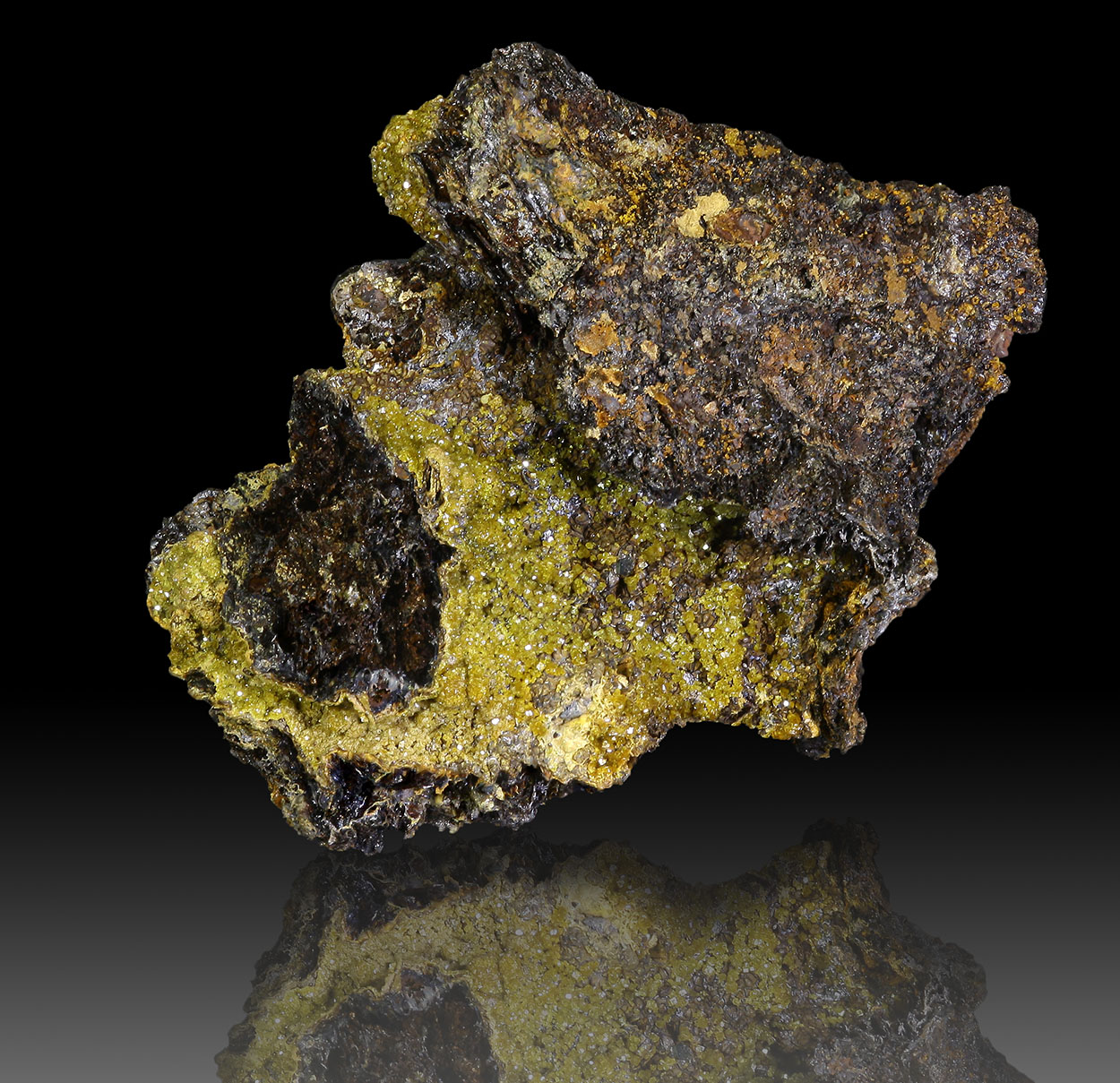 Natropharmacosiderite & Arseniosiderite