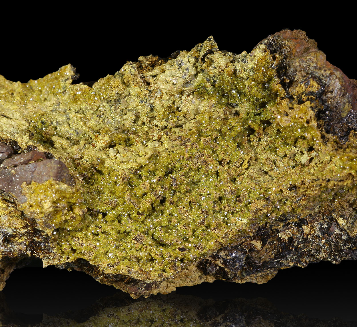 Natropharmacosiderite & Arseniosiderite