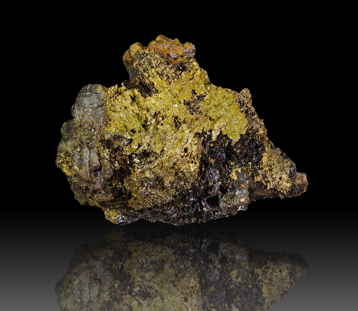 Natropharmacosiderite & Arseniosiderite