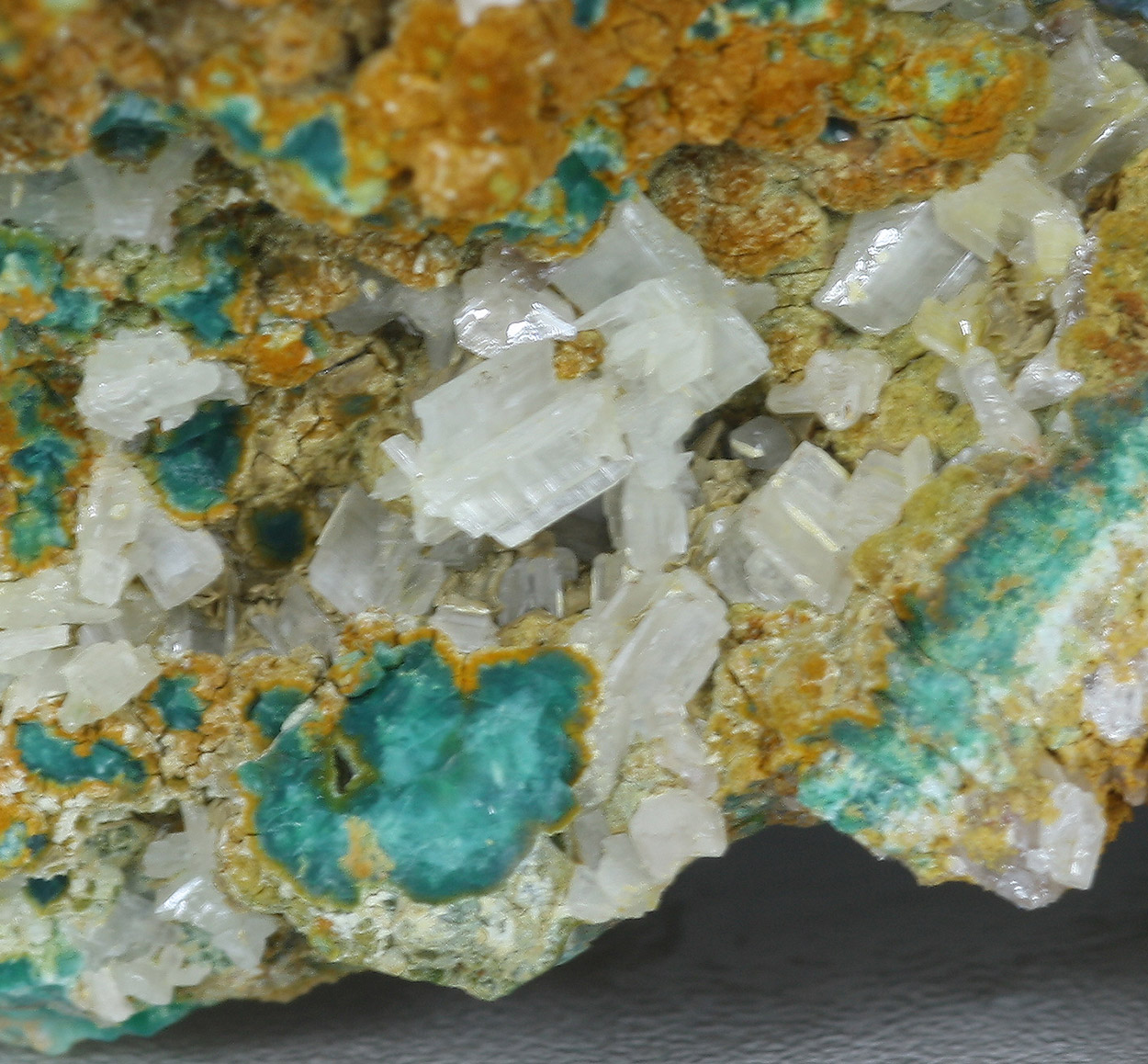 Cerussite & Brochantite