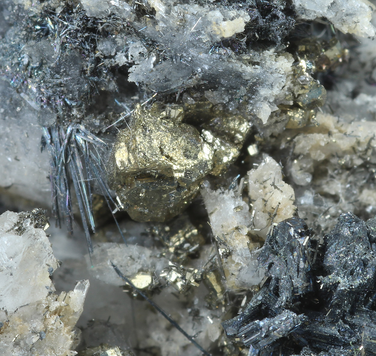 Jamesonite Bournonite Quartz Pyrite & Chalcopyrite