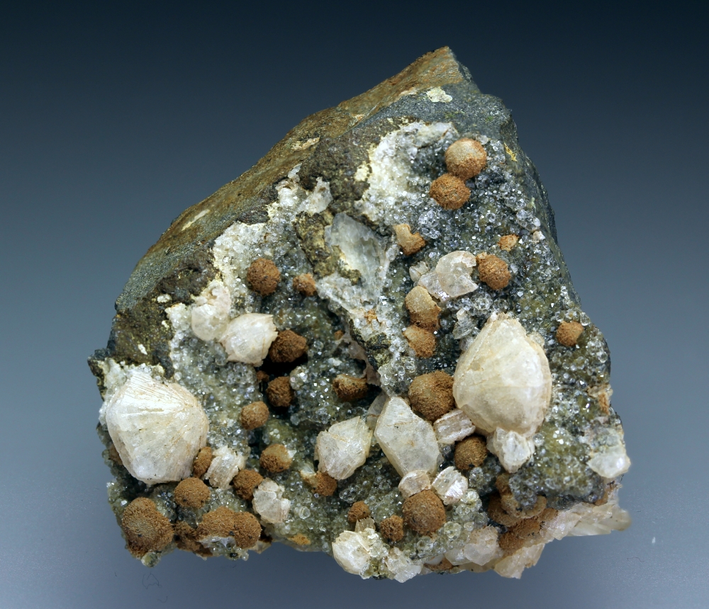 Gmelinite-K On Chabazite-Ca Thomsonite & Analcime