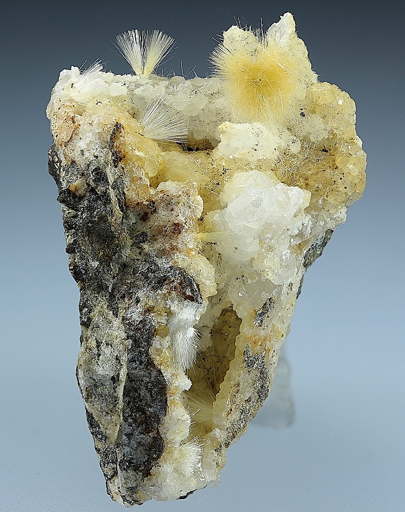 Mesolite Natrolite Epitaxial Thomsonite-Ca Calcite & Todorokite