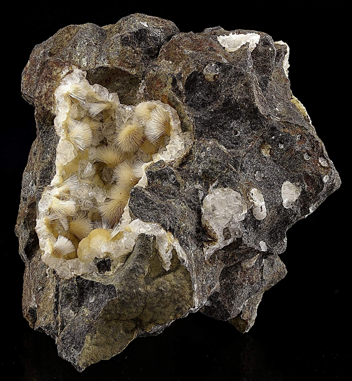 Natrolite Epitaxial On Mesolite Chabazite-Na & Thomsonite-Ca