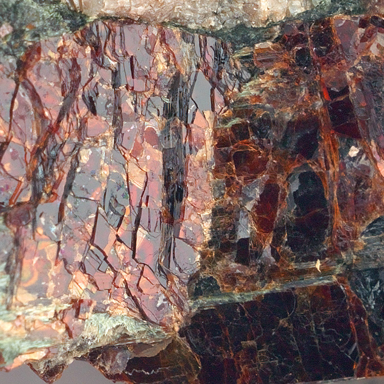 β-Lomonosovite & Lamprophyllite