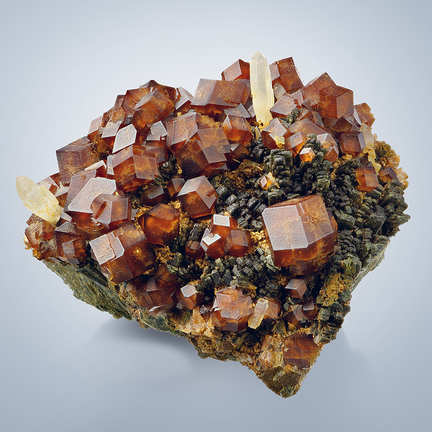 Andradite & Quartz On Hedenbergite