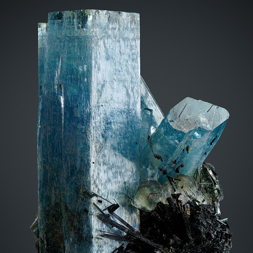Aquamarine With Fluorite