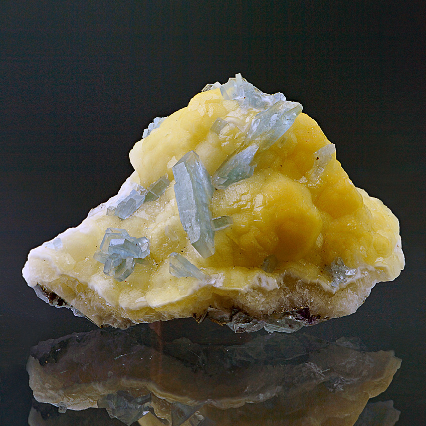 Celestine: Mineral information, data and localities.